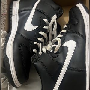Nike dunks high top